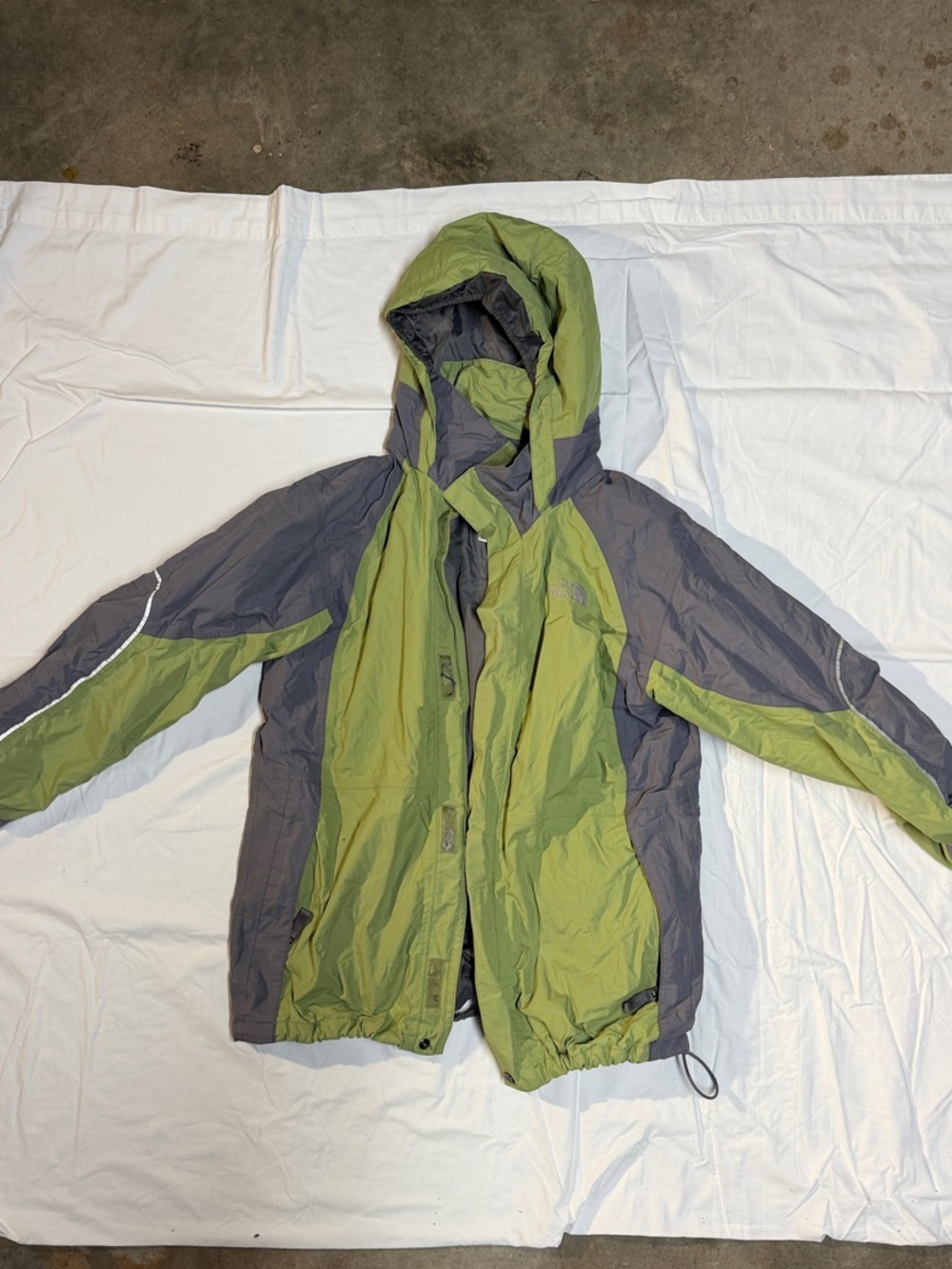 The North Face Kids Two-Tone Hooded Rain Jacket in Green and Gray